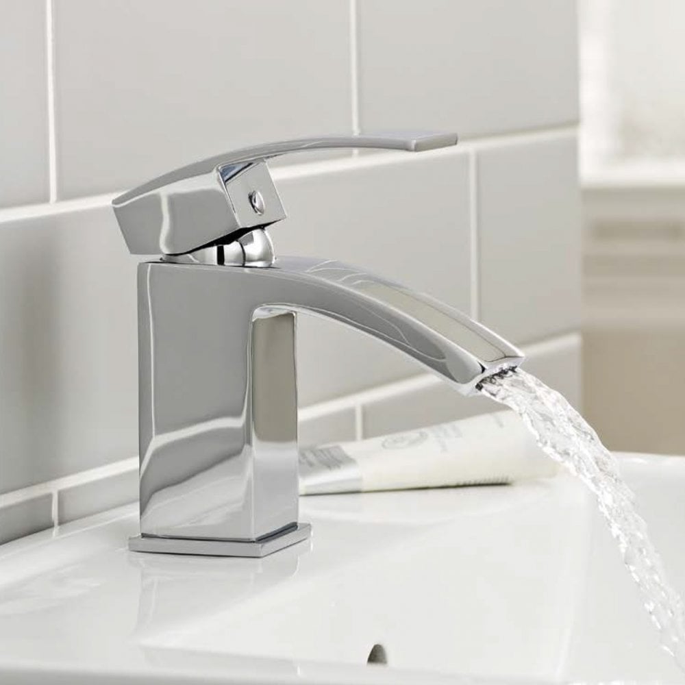 Mono Basin Mixer with Click Waste